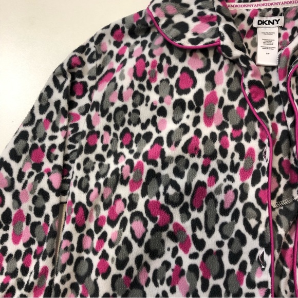 DKNY Pink and Grey Leopard print Button up Women’s size small - Picture 5 of 11